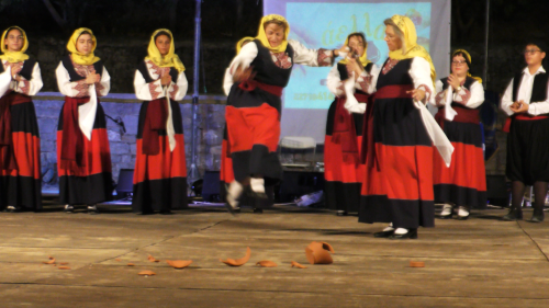 Le balcon posé sur la mer (41-2) à Χίος. Le balcon dansant 3. Ικαρία & Πελοπόννησος