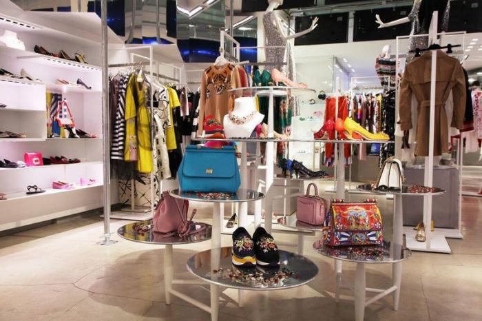 Résultat de recherche d'images pour "luisaviaroma"