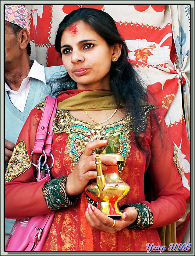 Blog de images-du-pays-des-ours : Images du Pays des Ours (et d'ailleurs ...), Temple Amar Narayan Mandir: cérémonie de mariage - Hôtesse d'accueil - Tansen (Palpa) - Népal