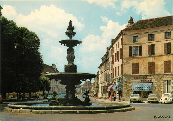 Quelques cartes postales représentant les commerces d'autrefois à Châtillon sur Seine.....
