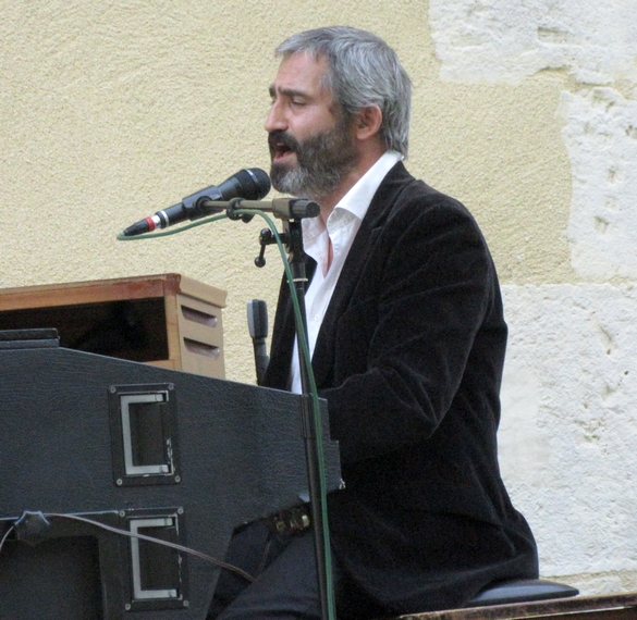 Jean-Pierre Dérouard et son trio, nous a offert un éblouissant concert de swing au jardin de la mairie