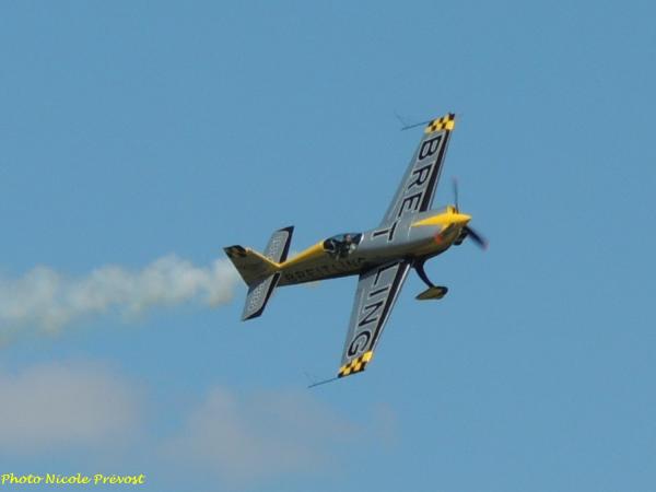 Premier meeting de l'année 2014 pour la passionnée d'aviation, Nicole Prévost, celui de Tilchâtel...
