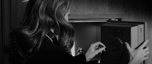 Le démon est mauvais joueurs, Return from ashes, J. Lee Thompson,  1965