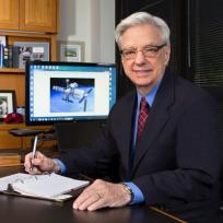 LUIZ ELIZONDO et la divulgation