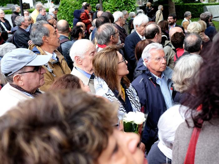 Hier après-midi au Père Lachaise ! une belle et émouvante cérémonie en hommage à maurice et josette audin
