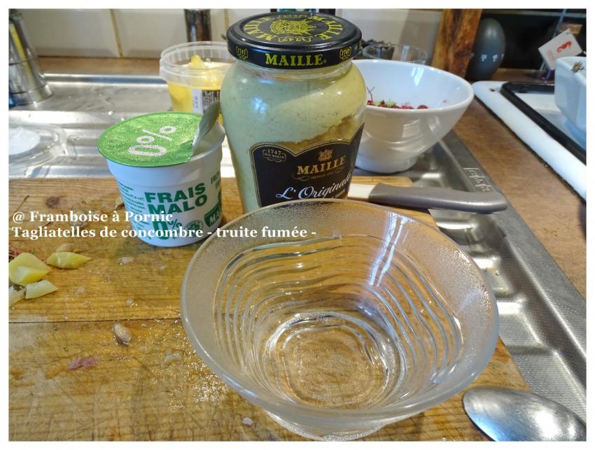 Tagliatelles de concombre, filets truite fumée 