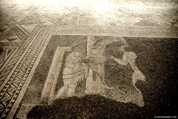 Le village de Grand, dans les Vosges, possède une mosaïque gallo-romaine extraordinaire par sa taille et sa beauté !