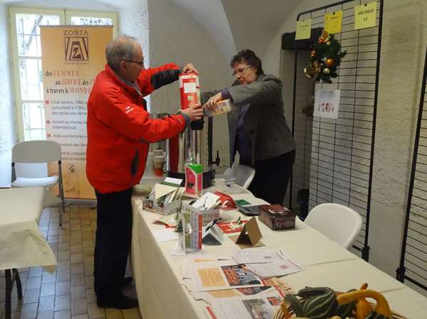 Le marché de Noël 2016 du Zonta-Club Châtillonnais a connu un beau succès...