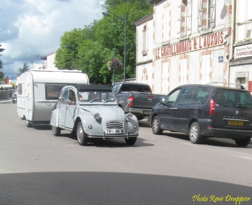 Un défilé de deux CV à Châtillon sur Seine !