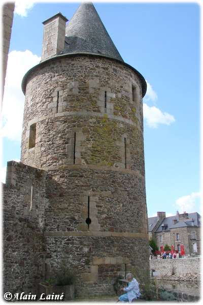 Chateau_Foug_res_Sept10__6_