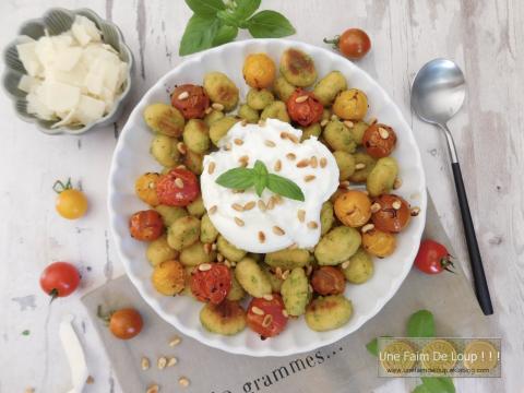 Gnocchis pesto, tomates rôties et burrata 