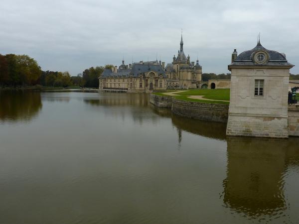 Les étangs de Commelles et le Château de Chantilly