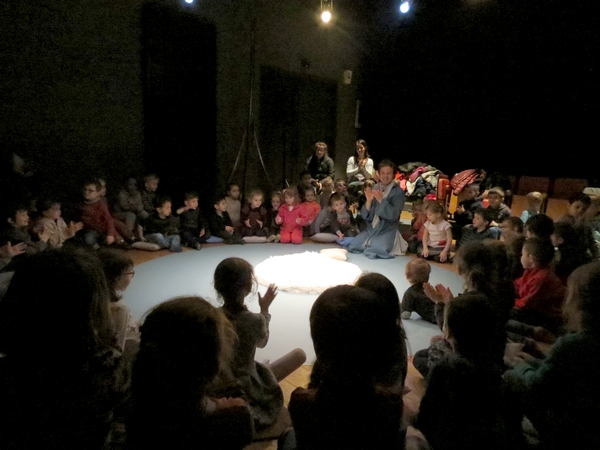 "Tout d'abord", un adorable spectacle offert aux tout-petts élèves du territoire Châtillonnais