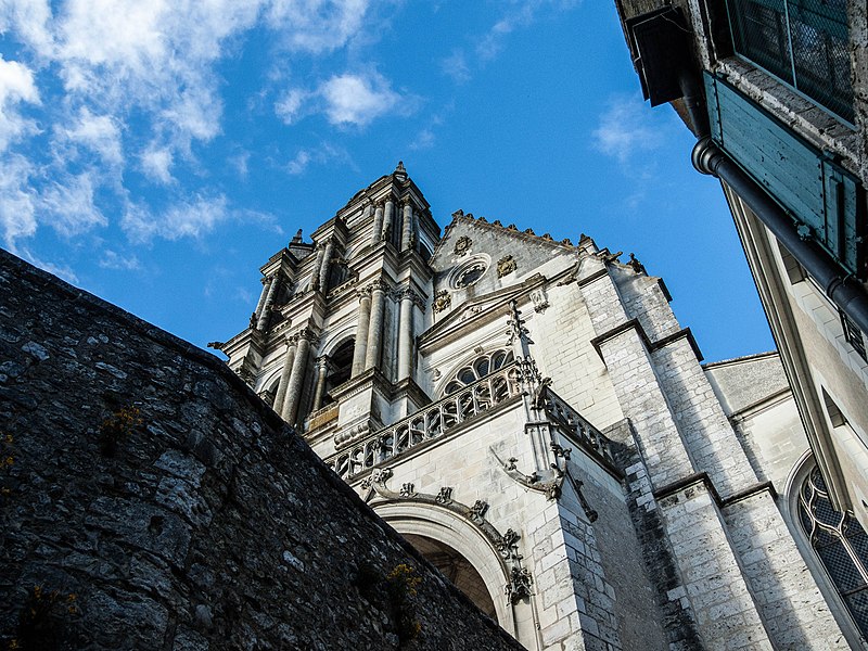 Façade de la Cathédrale Saint-Louis de Blois