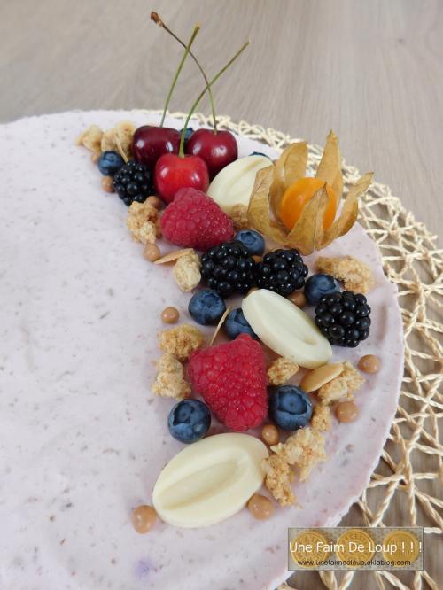 Cheesecake léger aux cerises et myrtilles