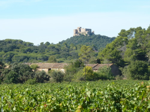 01 Château près de l'abbaye