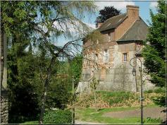 LES REMPARTS DE LYONS-LA-FORÊT