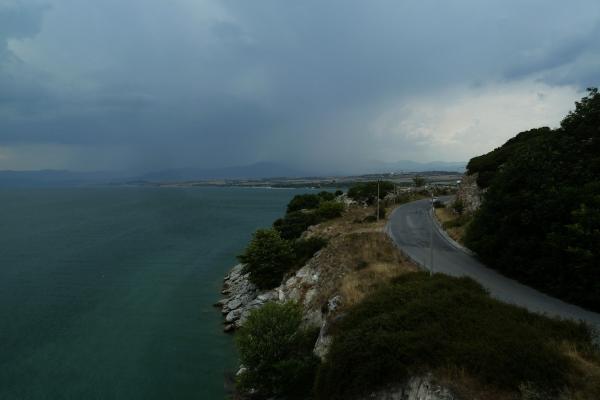 Le lac Polyphytos un peu avant l'orage * Η λίμνη του Πολυφύτου