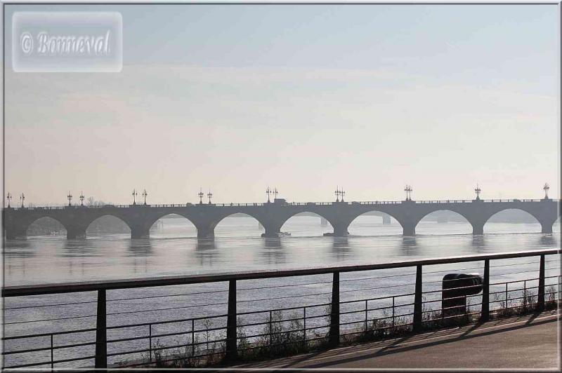 Bordeaux Le Pont de Pierre