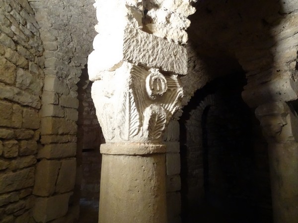 Visite de Flavigny sur Ozerain, avec les adhérents de Villages Anciens-Villages d'Avenir....