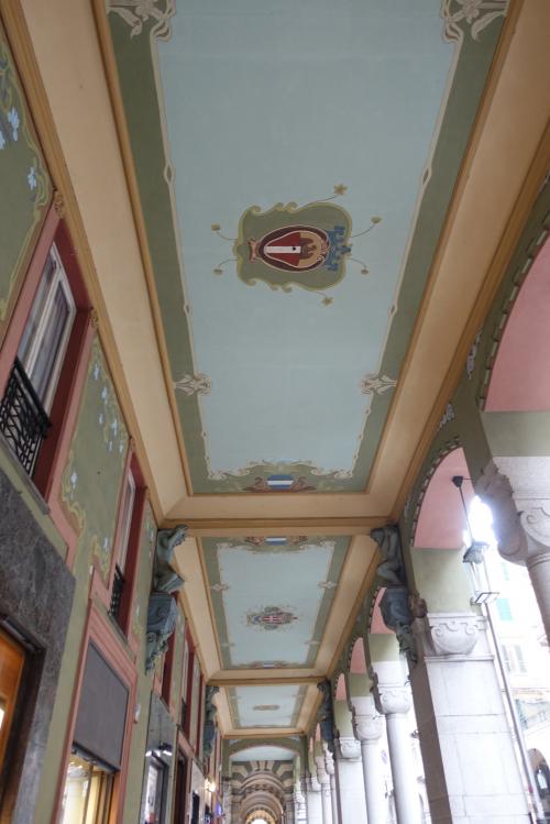 Les arcades de la Via Paleocopa à SAVONE