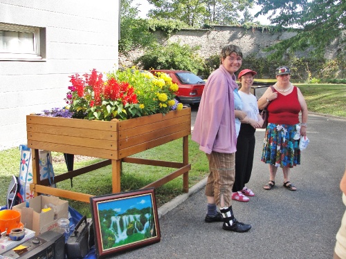 Le vide-grenier de la maison de La Charme à Châtillon sur Seine...