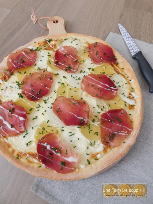 Pizza franc-comtoise à la cancoillotte