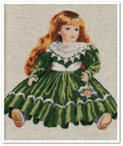 poupée en robe verte 9