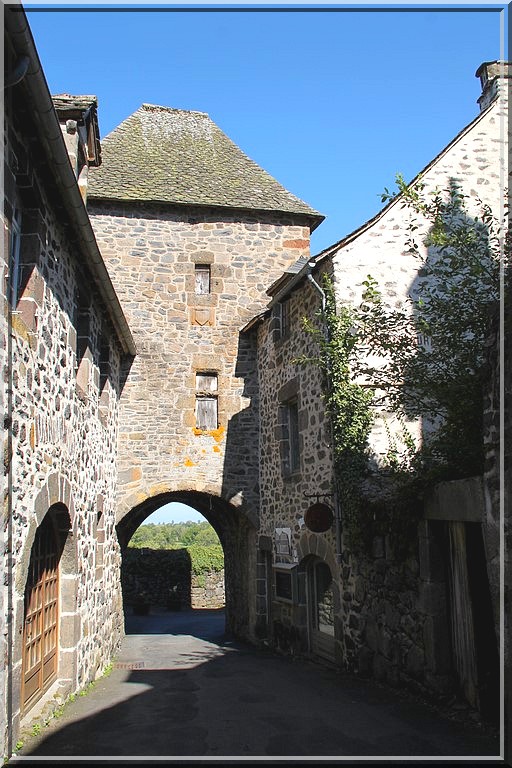 938 - Visite de Salers dans le Cantal (19)