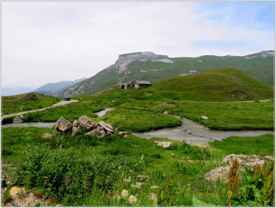 ELLE  DESCEND  DE LA  MONTAGNE ?