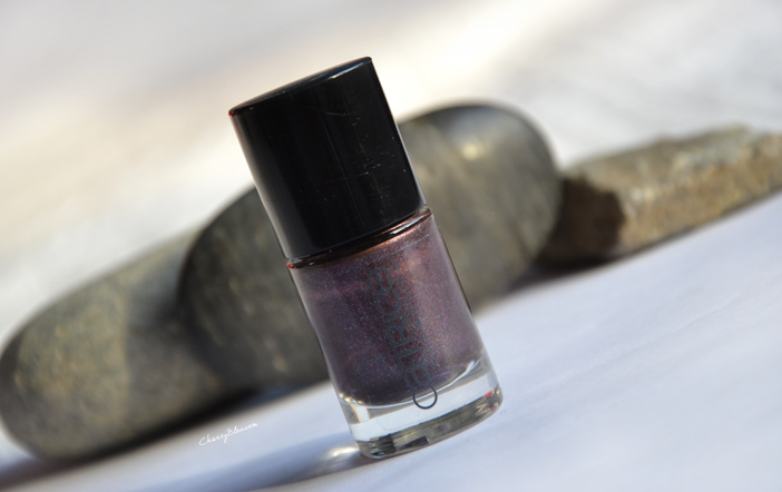 Steel my heart de Catrice, ou le vernis "en pierre"