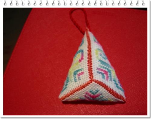 Biscornu N° 312