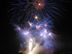 couleurs-oise-magiciens-feux-artifice-big.jpg