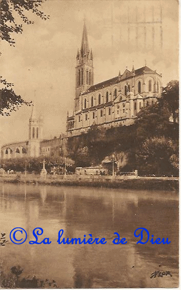 Lourdes : la basilique du Rosaire