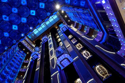 L'atrium Eliodoro et les ascenseurs