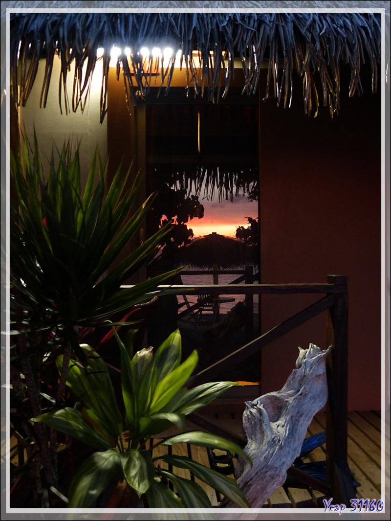 Coucher de soleil vu du Pearl Havaiki Lodge - Rotoava - Atoll de Fakarava - Tuamotu - Polynésie française