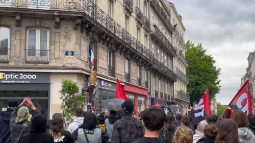 Toujours    la     gauche !