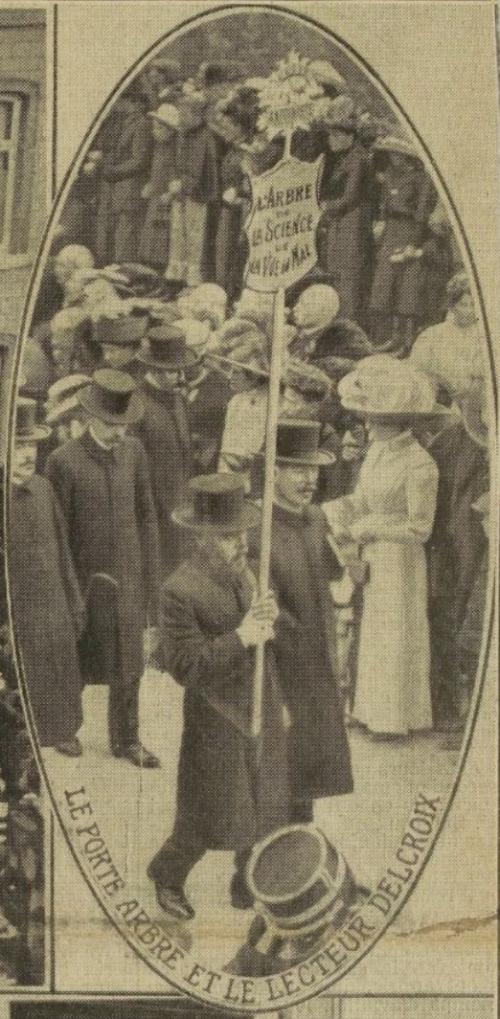 Le porte-arbre et le lecteur Delcroix in Funérailles d'Antoine (Excelsior, 2 juillet 1912)