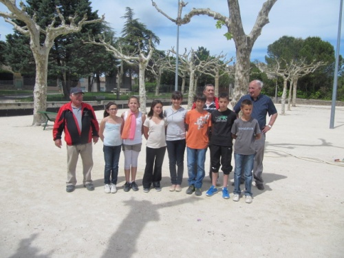 INICIATION DU SPORT BOULE AU CLASSE DE CM2 - CE 1
