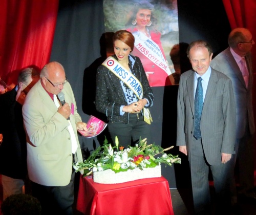 L'accueil de Miss France, Miss Bourgogne, Miss Corse et Miss Picardie par le Comité de Châtillon sur Seine