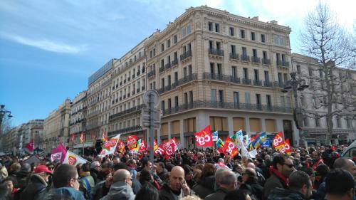 Loi travail : la CGT, cible du pouvoir et... de la presse 