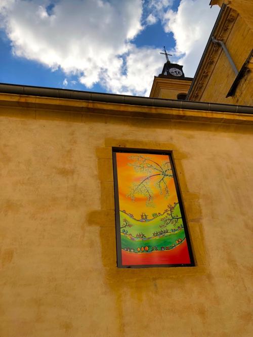 "Des œuvres colorées inondent la ville"
