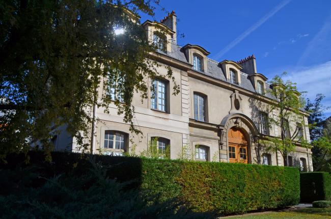 ☻ Visite guidée du village de Bercy avec Générations13