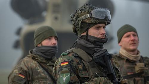 ALLEMAGNE - RUMEURS DE GUERRE