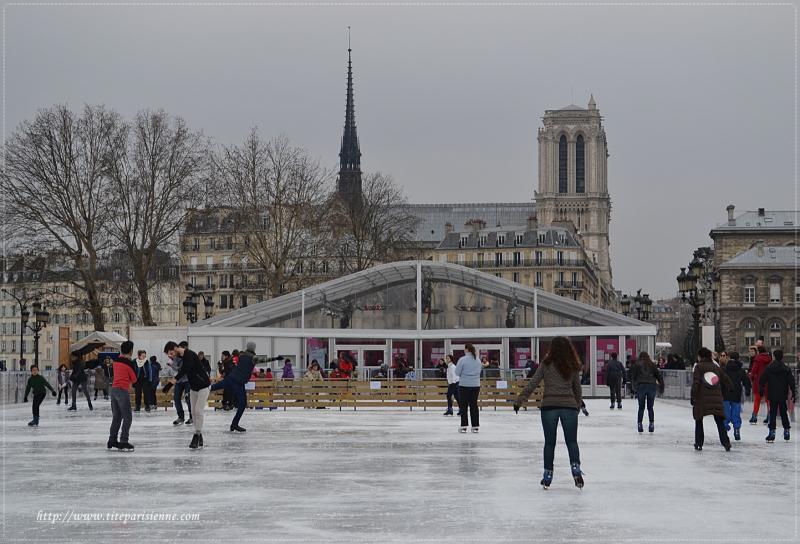 Le parvis de l'Hôtel de Ville de Paris rebaptisé "Esplanade de la Libération"