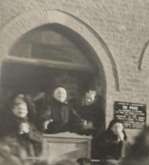 Consécration par Mère du Temple de Moha - détail (Archives du Temple de Retinne)
