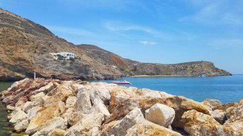 Le balcon posé sur la mer (28) entre Θηρασία et Ανάφη