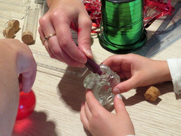 Un atelier "grimoires et potions " a ravi beaucoup de futurs jeunes "sorciers" à la médiathèque Victorine de Chastenay