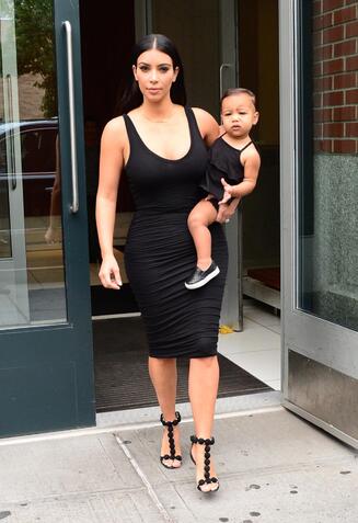 Kim Kardashian : sa fille North West lui offre un sac personnalisé pour son anniversaire