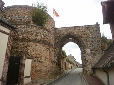 LES REMPARTS DE TILLIERES-SUR-AVRE (Eure)